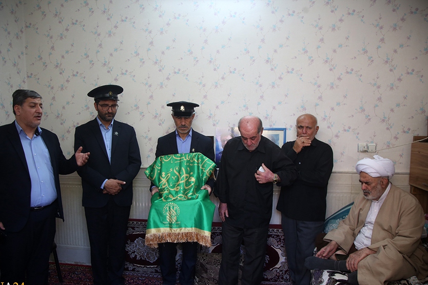حضور علما و مسؤولان حوزوی و استانی در منزل شهید صداقت