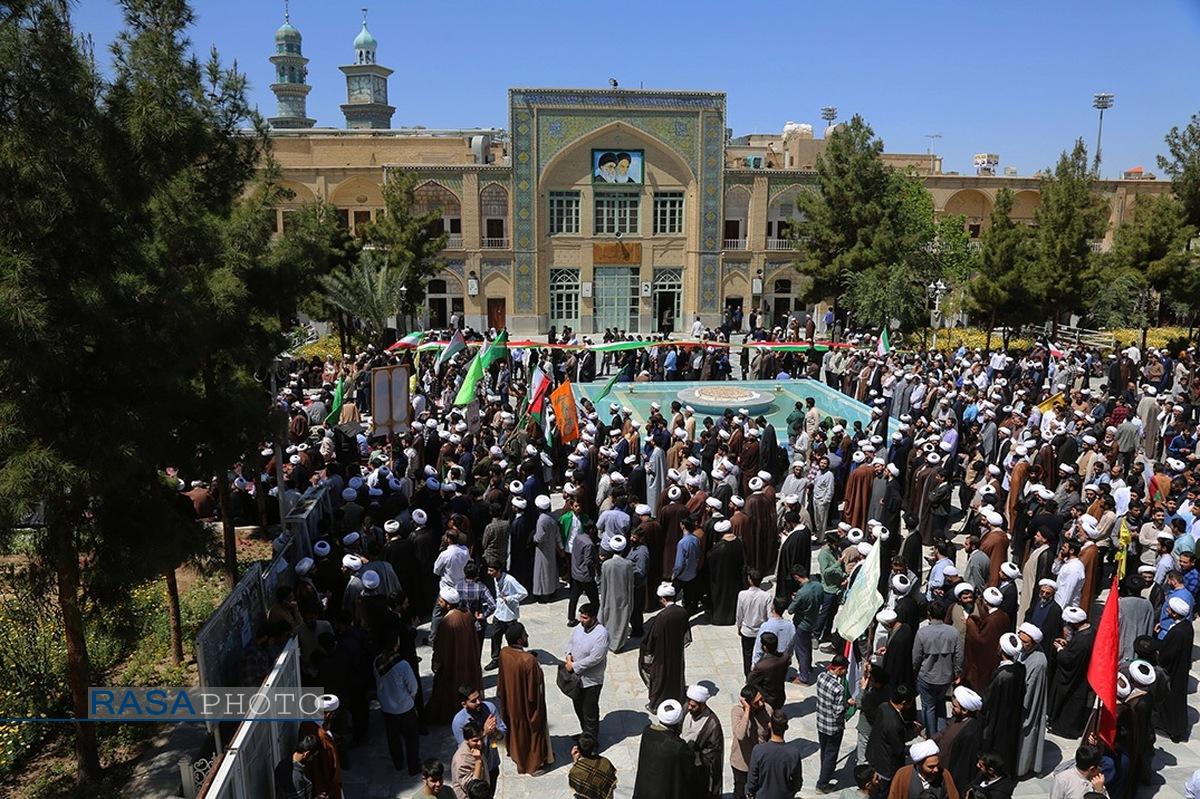 تجمع طلاب و فضلای حوزه در حمایت از عملیات مقتدرانه نیرو‌های مسلح -۱