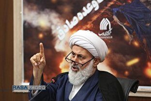 همه در مقابل حمله دفاع می کنند