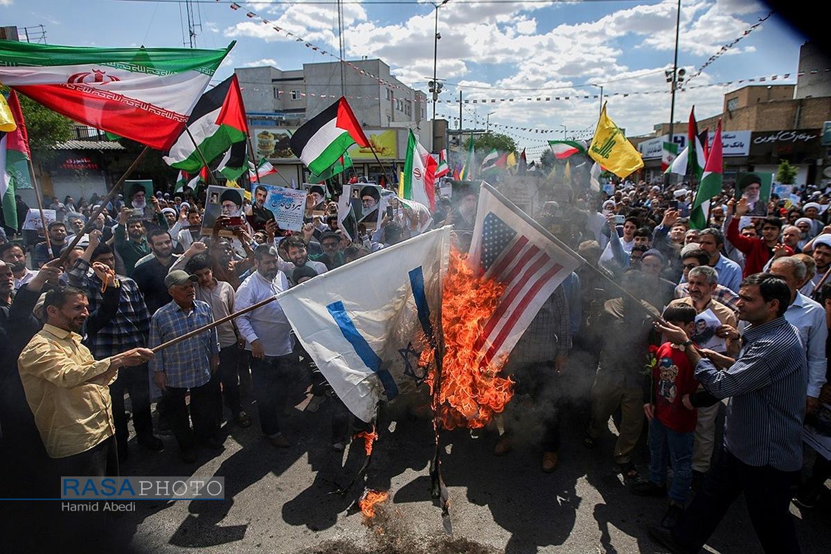 راهپیمایی مردم قم در حمایت از عملیات غرور آفرین وعده صادق