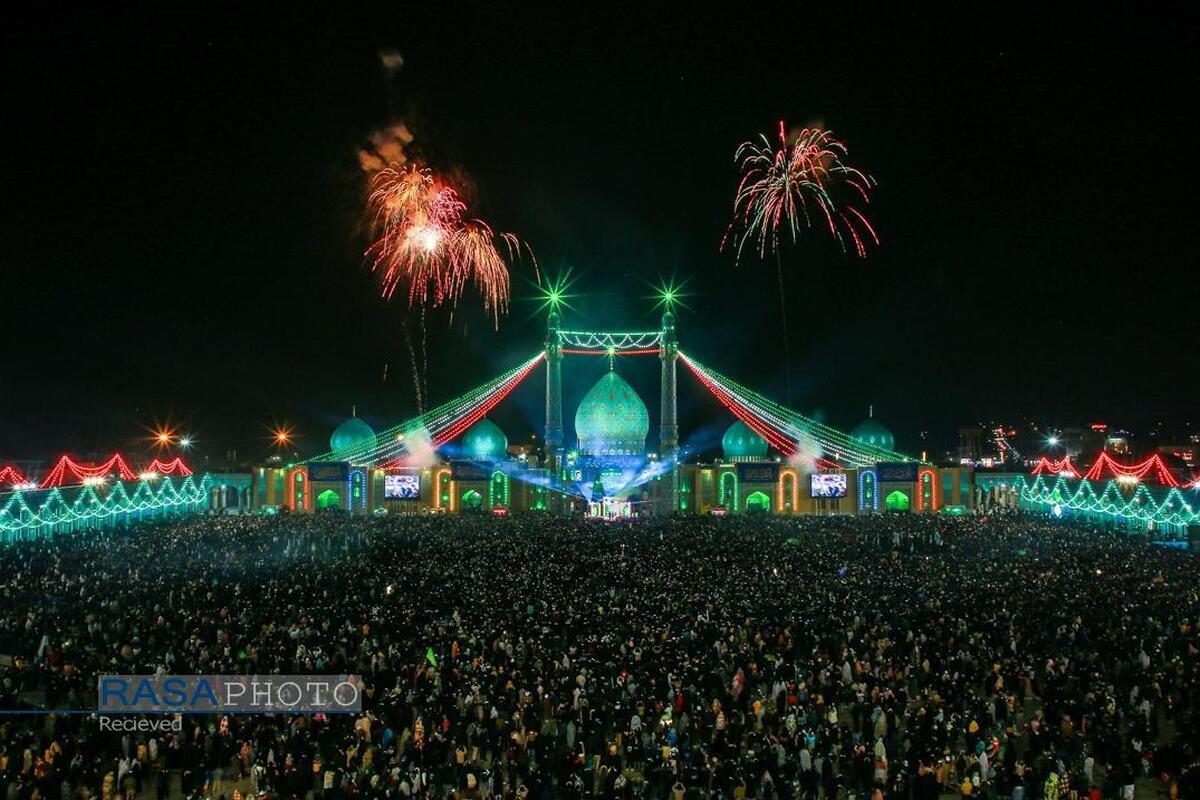 جشن بزرگ محفل امام زمانی‌ها در مسجد مقدس جمکران برگزار شد/رونمایی از تولیدات هوش مصنوعی فصل سوم محفل