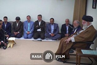 دیدار جمعی از قاریان قرآن عازم حج تمتع با رهبر معظم انقلاب