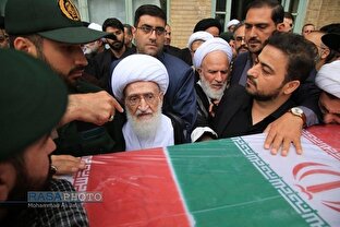 وداع آیت الله نوری همدانی با رئیس جمهور شهید