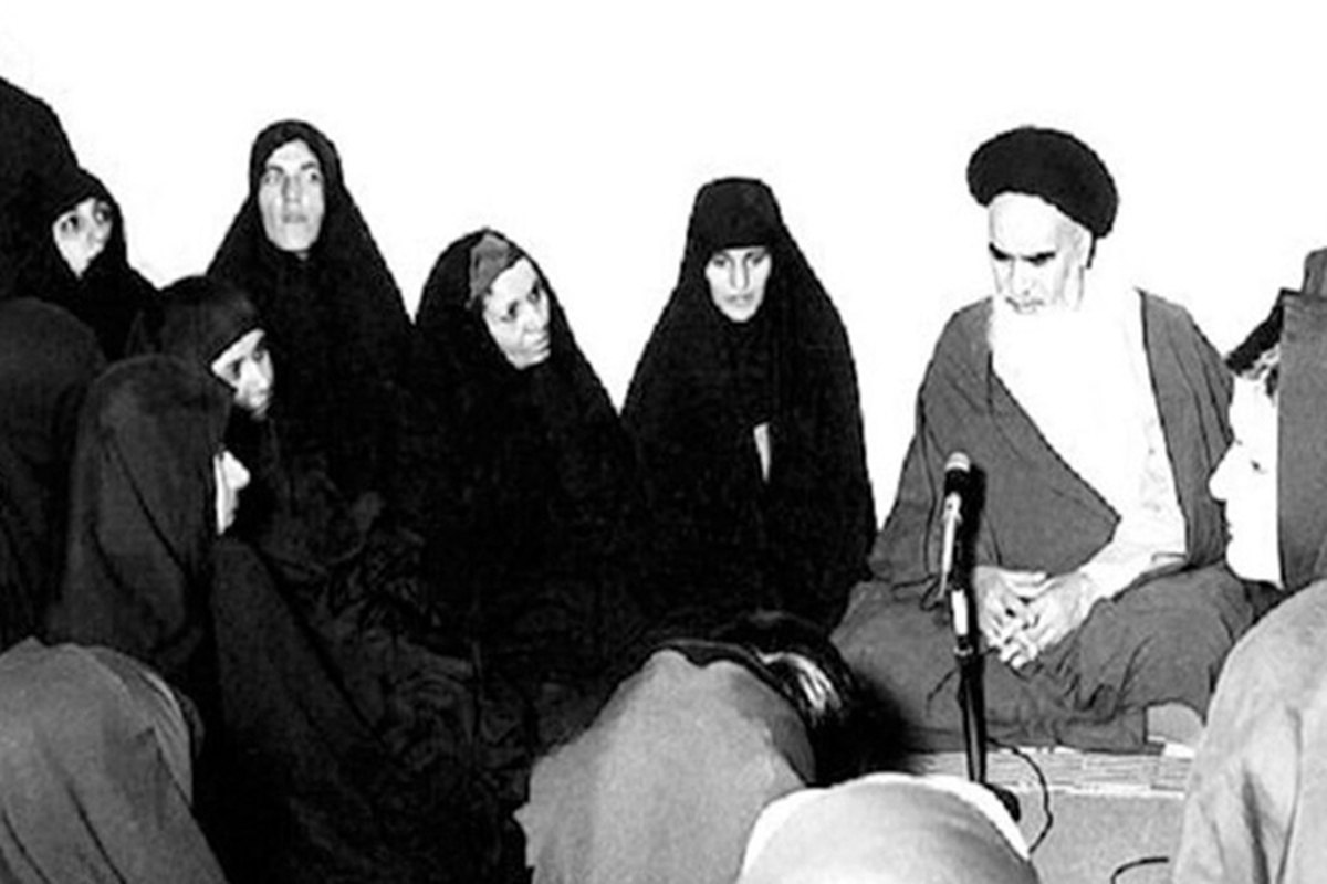 تفاوت موضع امام خمینی(ره) با جامعه مذهبی سنتی در مسأله زن!