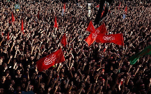 قیام عاشورا و انقلاب اسلامی