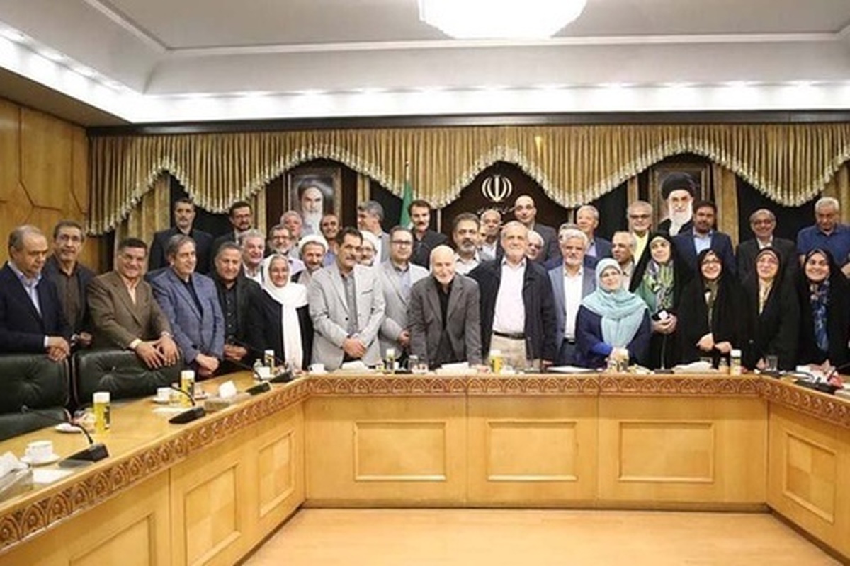 کشمکش‌های اصلاح‌طلبان برای تشکیل کابینه و مخالفت حامیان پزشکیان