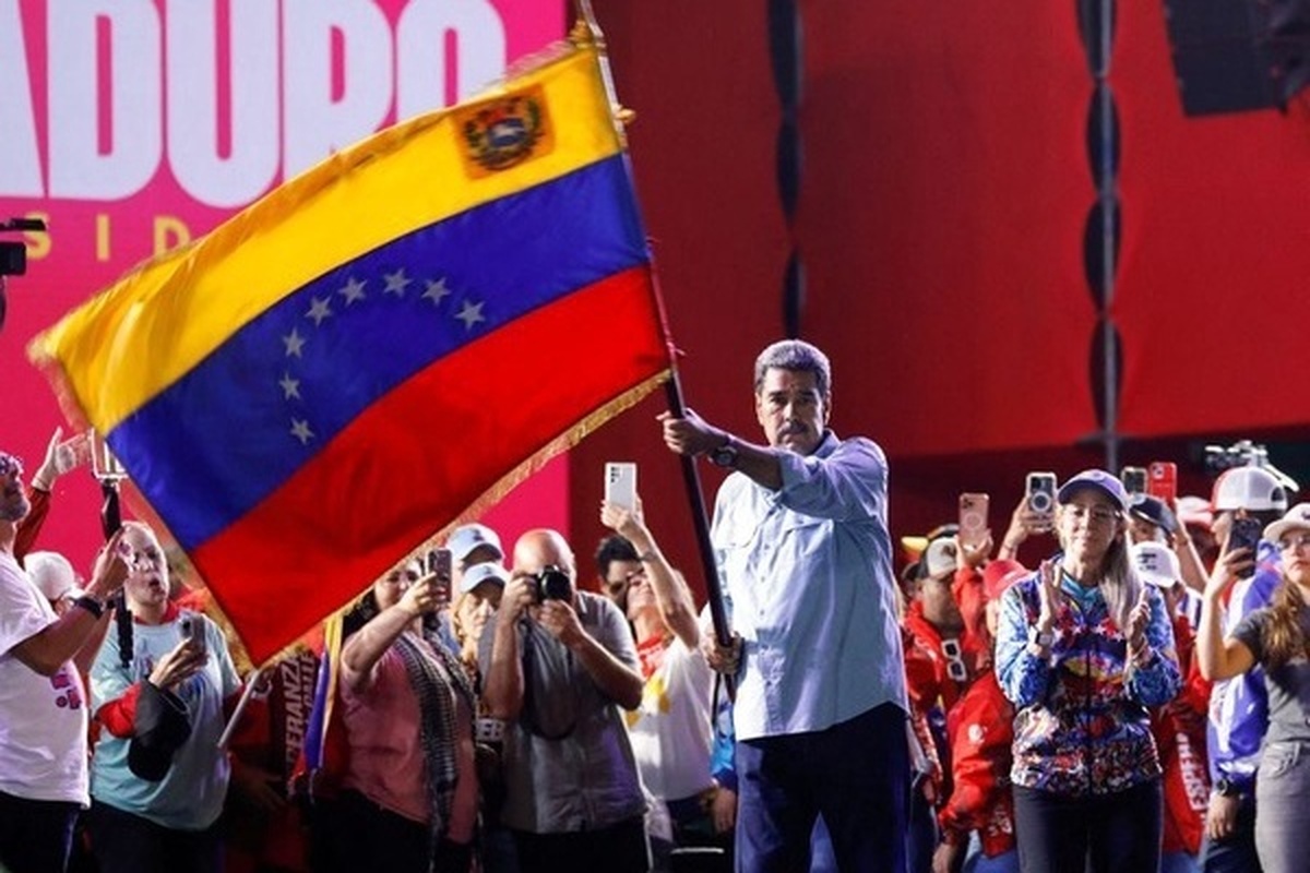 مادورو رئیس جمهور ونزوئلا باقی ماند