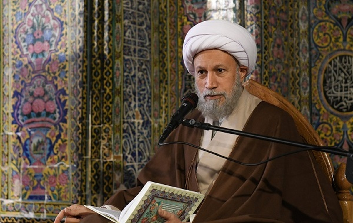 برپایی جلسات تفسیر قرآن کریم در حرم مطهر سیدعلاء الدین حسین شیراز