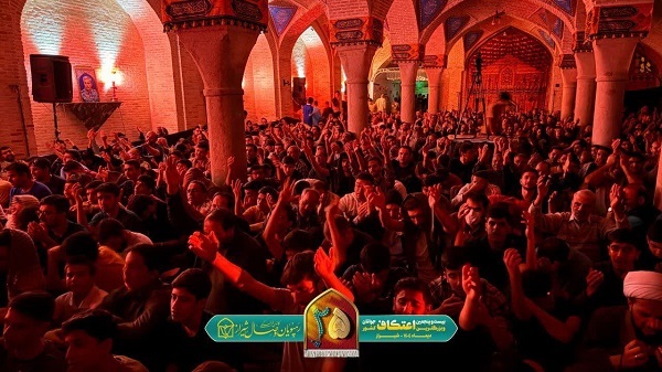 بزرگ‌ترین اعتکاف جوانان کشور در شیراز در حال برگزاری است