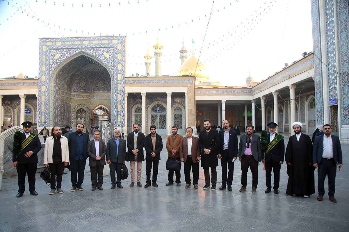 گزارشی از دومین مرحله بازدید اصحاب رسانه از حرم مطهر حضرت معصومه گزارشی از دومین مرحله بازدید اصحاب رسانه از حرم مطهر حضرت معصومه