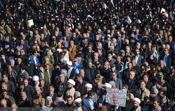 تشییع پیکر مطهر سه شهید اغتشاشات در شیراز