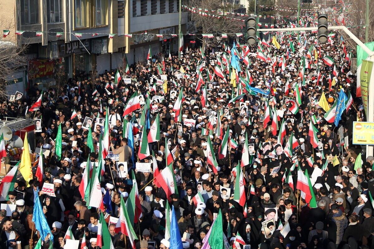 راهپیمایی 22 دی؛ حماسه ای ماندگار و باطل السحر توطئه‌های استکبار