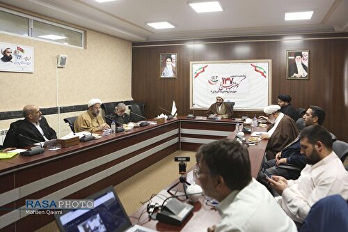 نشست تبیینی ۱۳۷ گوهر شب چراغ روحانیت در کربلای ۴