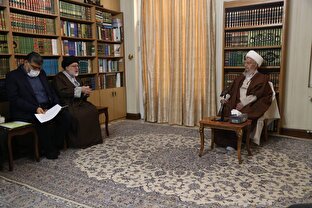 وکلا باید منافع مردم را بر منافع شخصی مقدم بدارند