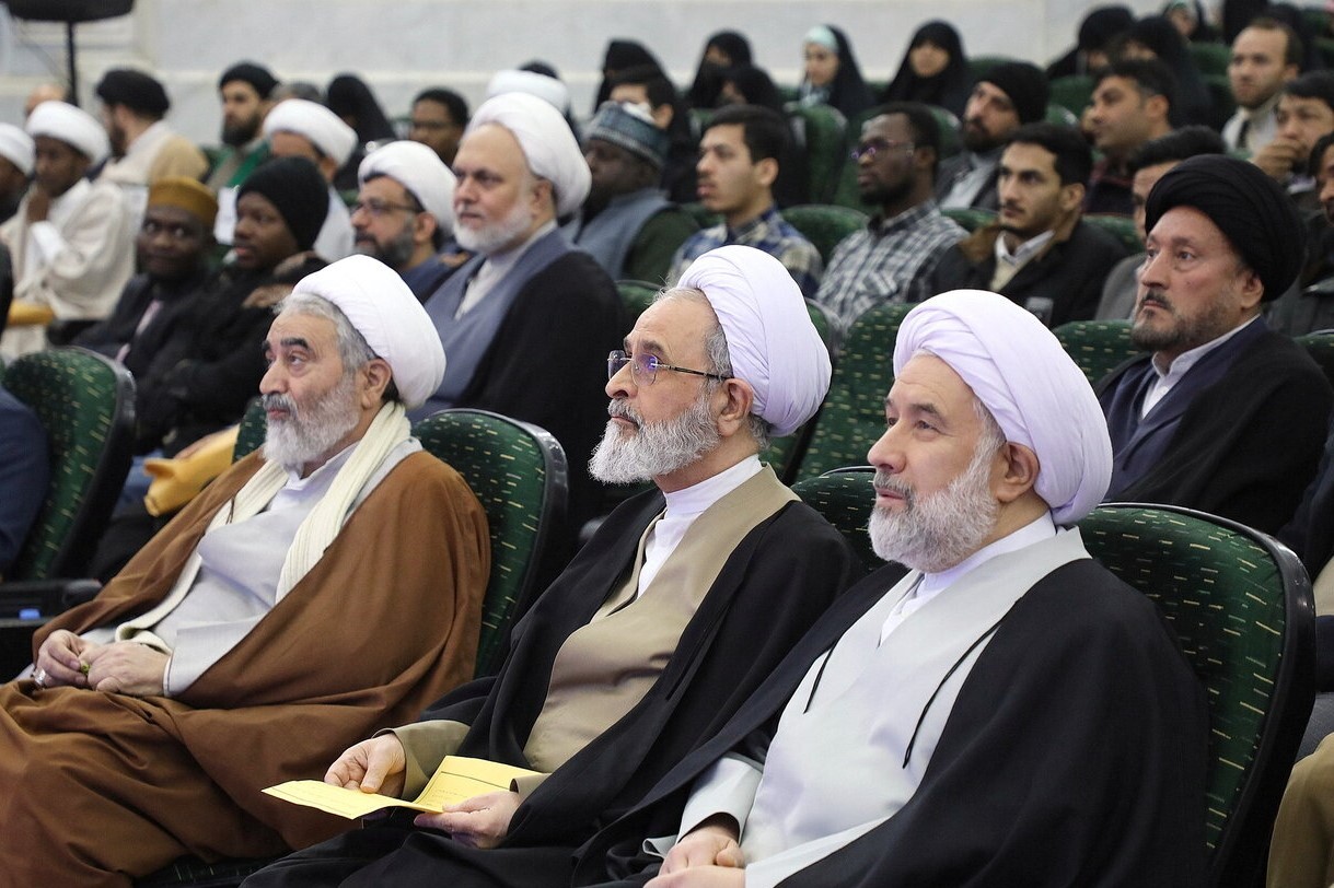 گزارشی از برگزاری آیین اختتامیه سی و یکمین جشنواره بین المللی قرآنی و حدیثی المصطفی گزارشی از برگزاری آیین اختتامیه سی و یکمین جشنواره بین المللی قرآنی و حدیثی المصطفی