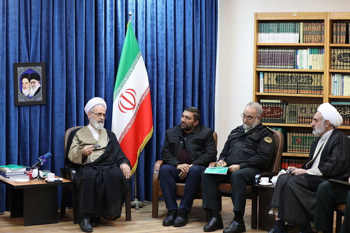 تقدیر ویژه آیت‌الله اعرافی از مجاهدت‌های فرماندهان و نیروهای انتظامی