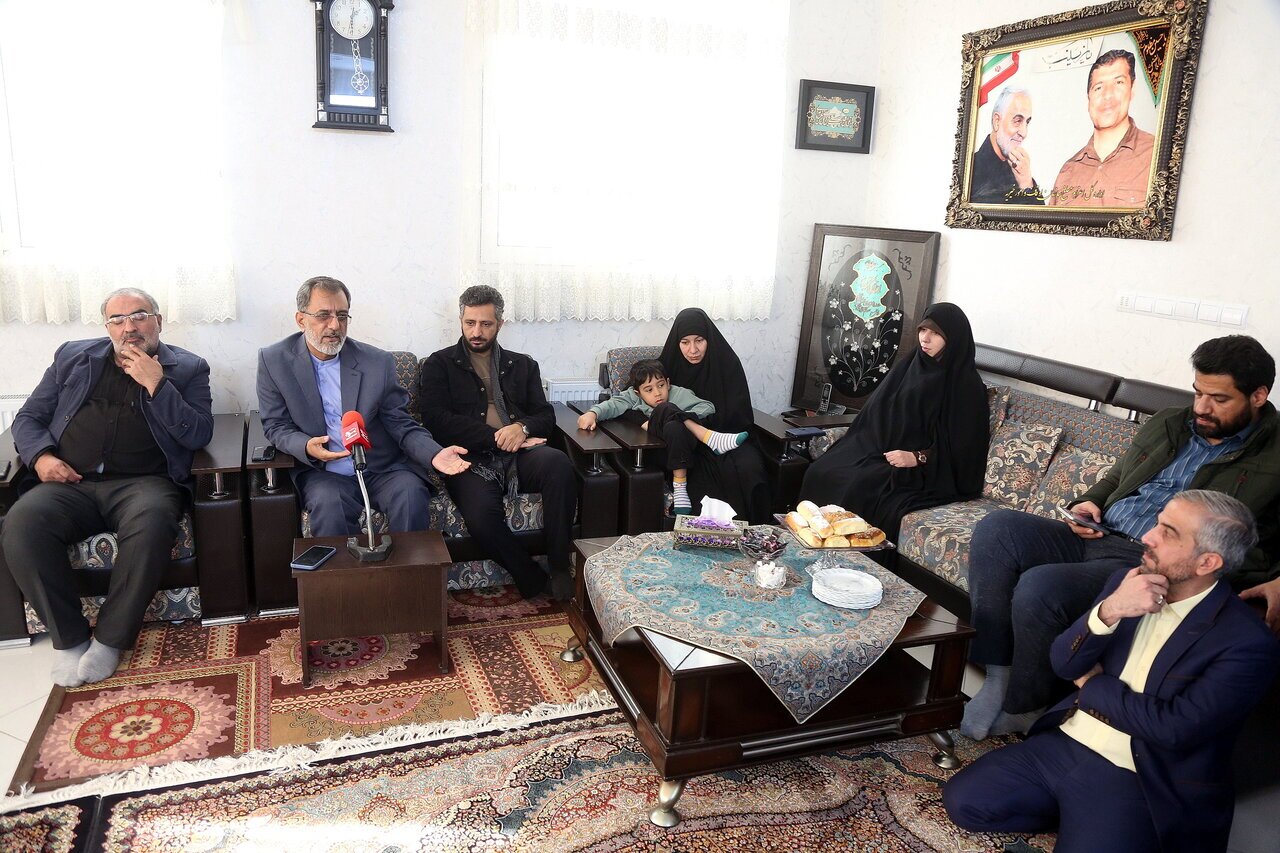 رونمایی پوستر جشنواره رسانه‌ای ابوذر در خانه شهید مظفری‌نیا / جشنواره‌ای برای تحقق فرامین ولی امر