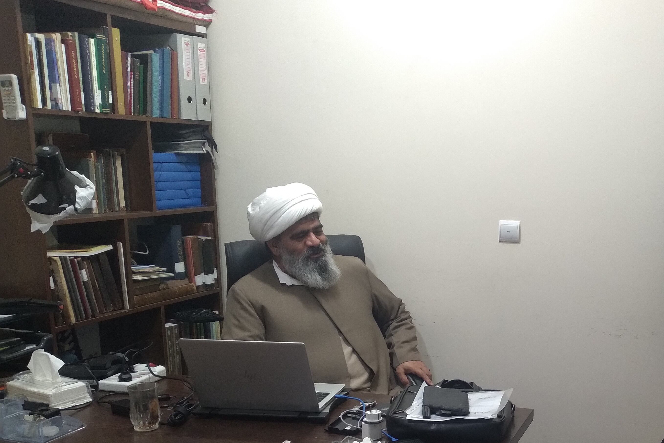 فرقه های ضاله، اطاعت بی چون و چرا