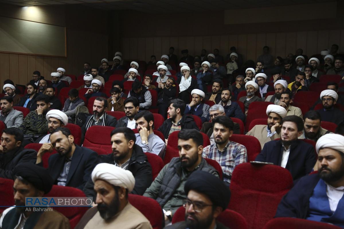 انتقال معارف در قالب دعا، رسالت طلاب است/ دعای ابوحمزه ثمره بیش از یک قرن مجاهدت علمی علمای اصفهان انتقال معارف در قالب دعا، رسالت طلاب است/ دعای ابوحمزه ثمره بیش از یک قرن مجاهدت علمی علمای اصفهان