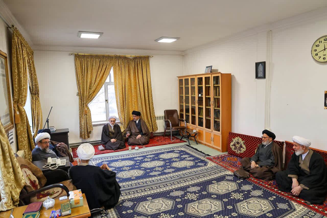 نماینده ولی‌فقیه در آذربایجان شرقی با اساتید پیشکسوت حوزه علمیه بناب دیدار کرد+ تصاویر
