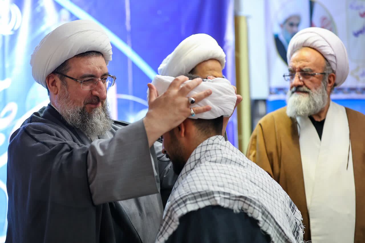 برگزاری مراسم تلبس طلاب حوزههای علمیه آذربایجان شرقی در تبریز+ تصاویر برگزاری مراسم تلبس طلاب حوزههای علمیه آذربایجان شرقی در تبریز+ تصاویر