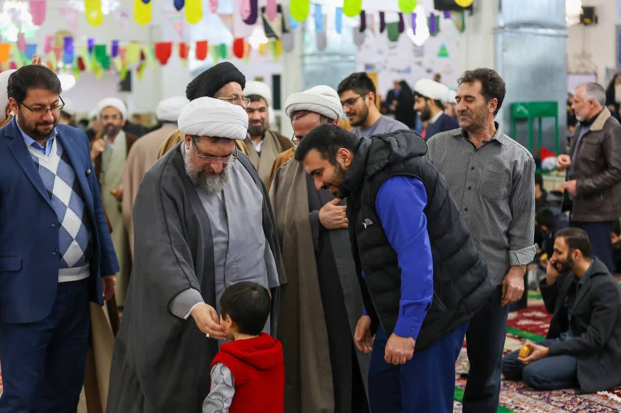 تبلیغ دین، رسالت اصلی و همیشگی روحانیت در پاسداری از انقلاب اسلامی است