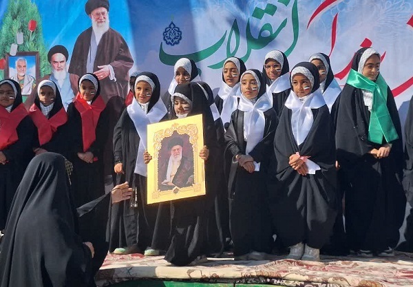 حضور گسترده مردم فارس در راهپیمایی باشکوه ۲۲ بهمن+ تصاویر