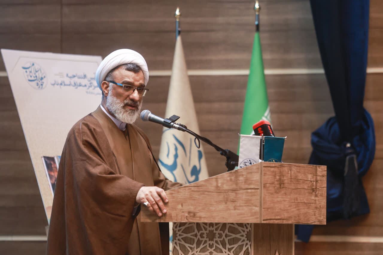 «معارف اسلام ناب»؛ فرصتی طلایی برای نجات نسل جوان