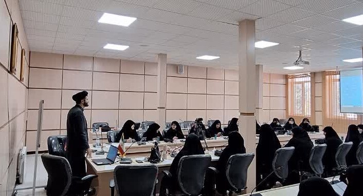 برگزاری سلسله کارگاههای پاسخگویی به شبهات دانشآموزی ویژه مبلغات امین در سنندج برگزاری سلسله کارگاههای پاسخگویی به شبهات دانشآموزی ویژه مبلغات امین در سنندج