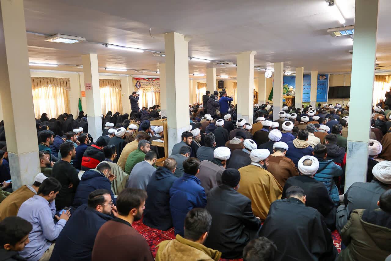 خروش یکپارچه حوزه و مسئولان آذربایجان شرقی در دفاع از قرآن کریم / تبریز یکصدا علیه هتاکی به مقدسات+ تصاویر خروش یکپارچه حوزه و مسئولان آذربایجان شرقی در دفاع از قرآن کریم / تبریز یکصدا علیه هتاکی به مقدسات+ تصاویر