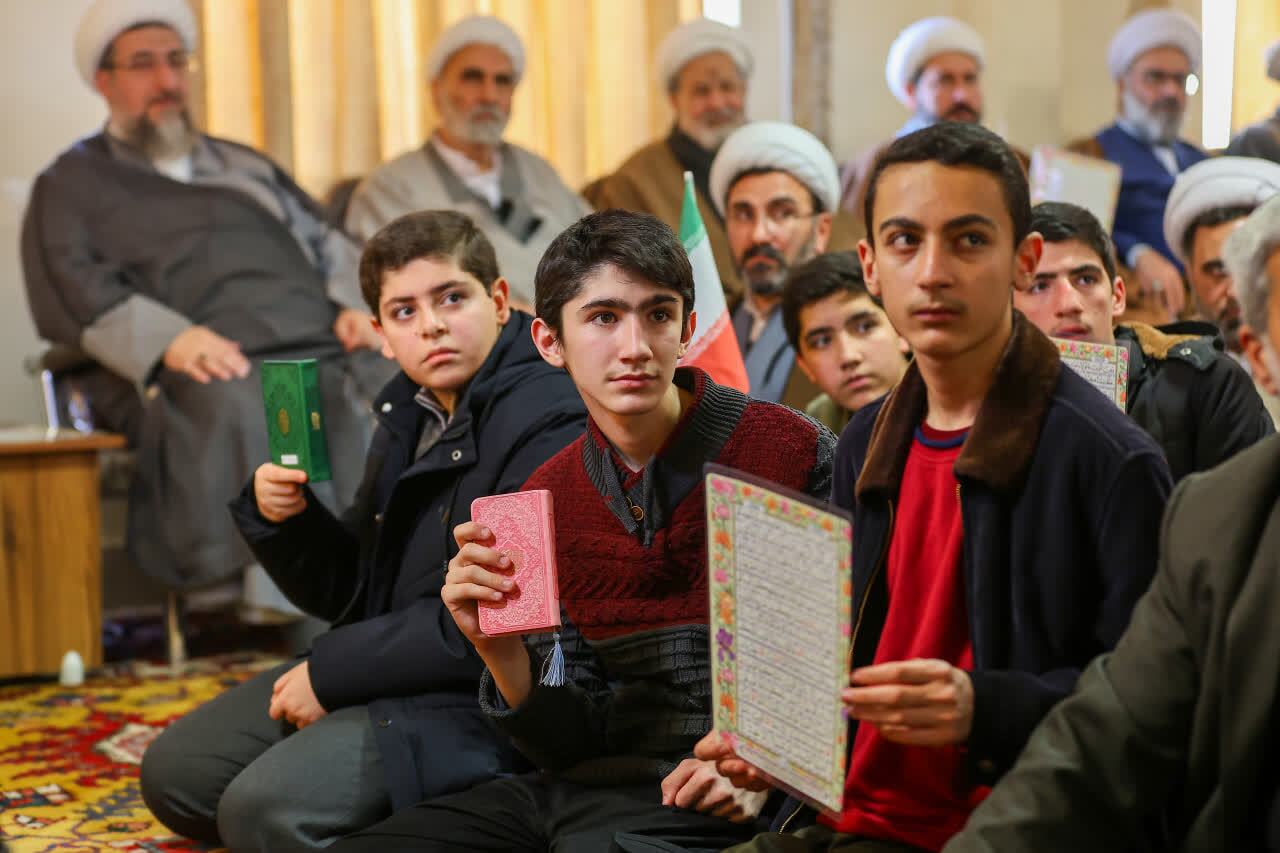 خروش یکپارچه حوزه و مسئولان آذربایجان شرقی در دفاع از قرآن کریم / تبریز یکصدا علیه هتاکی به مقدسات+ تصاویر خروش یکپارچه حوزه و مسئولان آذربایجان شرقی در دفاع از قرآن کریم / تبریز یکصدا علیه هتاکی به مقدسات+ تصاویر