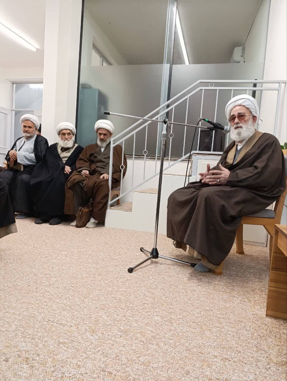 سکوت در برابر توطئه جایز نیست