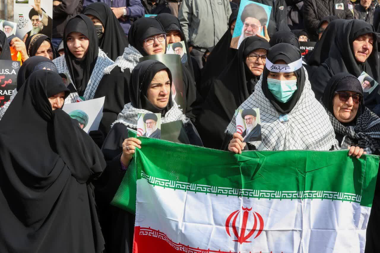 تشییع باشکوه پیکر ۱۲ شهید اقتدار آذربایجان شرقی با حضور گسترده مردم و مسئولان+ تصاویر