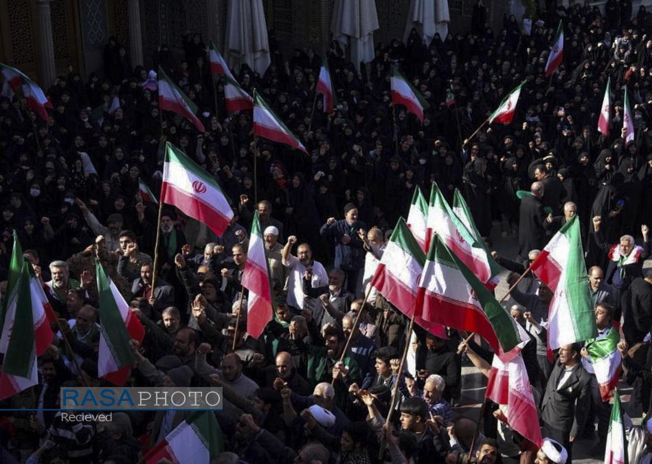خشم و انزجار ملت ایران علیه استکبار جهانی در انتقام خون امام شهید خشم و انزجار ملت ایران علیه استکبار جهانی در انتقام خون امام شهید