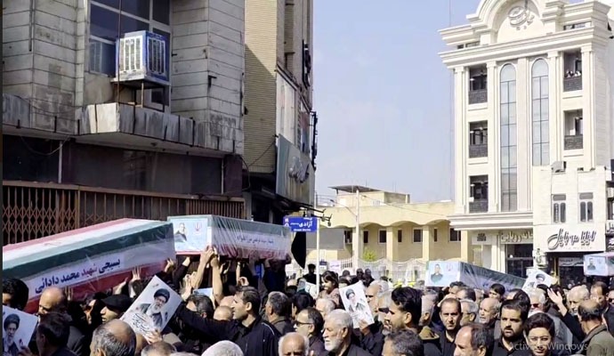 پیکر مطهر ۱۰ شهید مداف وطن جنگ رمضان در کاشان تشییع شد + عکس