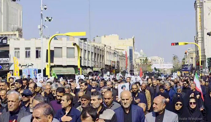 پیکر مطهر ۱۰ شهید مداف وطن جنگ رمضان در کاشان تشییع شد + عکس