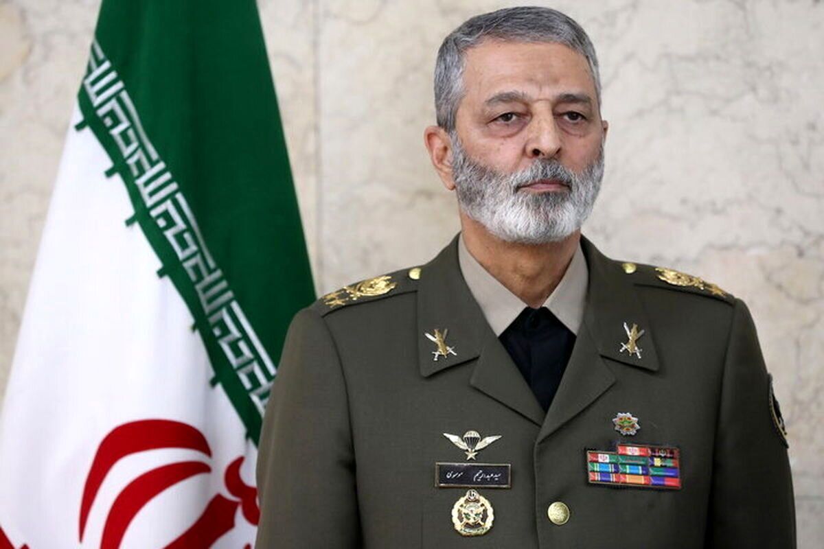بیعت دوباره خانواده شهید سپهبد موسوی با فرماندهی معظم کل قوا