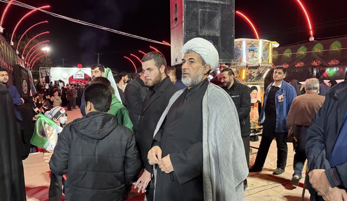 مردم کاشان پای کار انقلاب مردم کاشان پای کار انقلاب