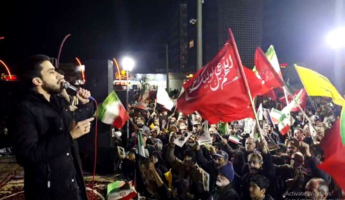 مردم کاشان پای کار انقلاب + عکس مردم کاشان پای کار انقلاب + عکس