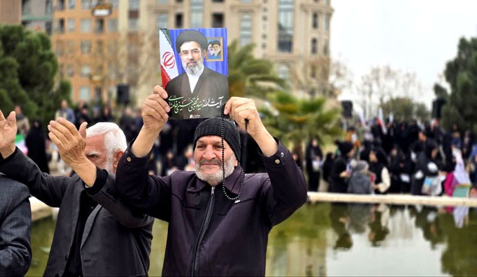 غرش درالمومنین کاشان در روز جهانی قدس + عکس غرش درالمومنین کاشان در روز جهانی قدس + عکس