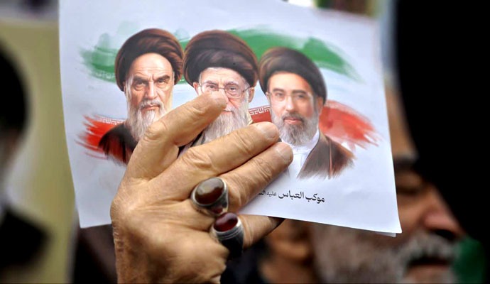 غرش درالمومنین کاشان در روز جهانی قدس + عکس غرش درالمومنین کاشان در روز جهانی قدس + عکس