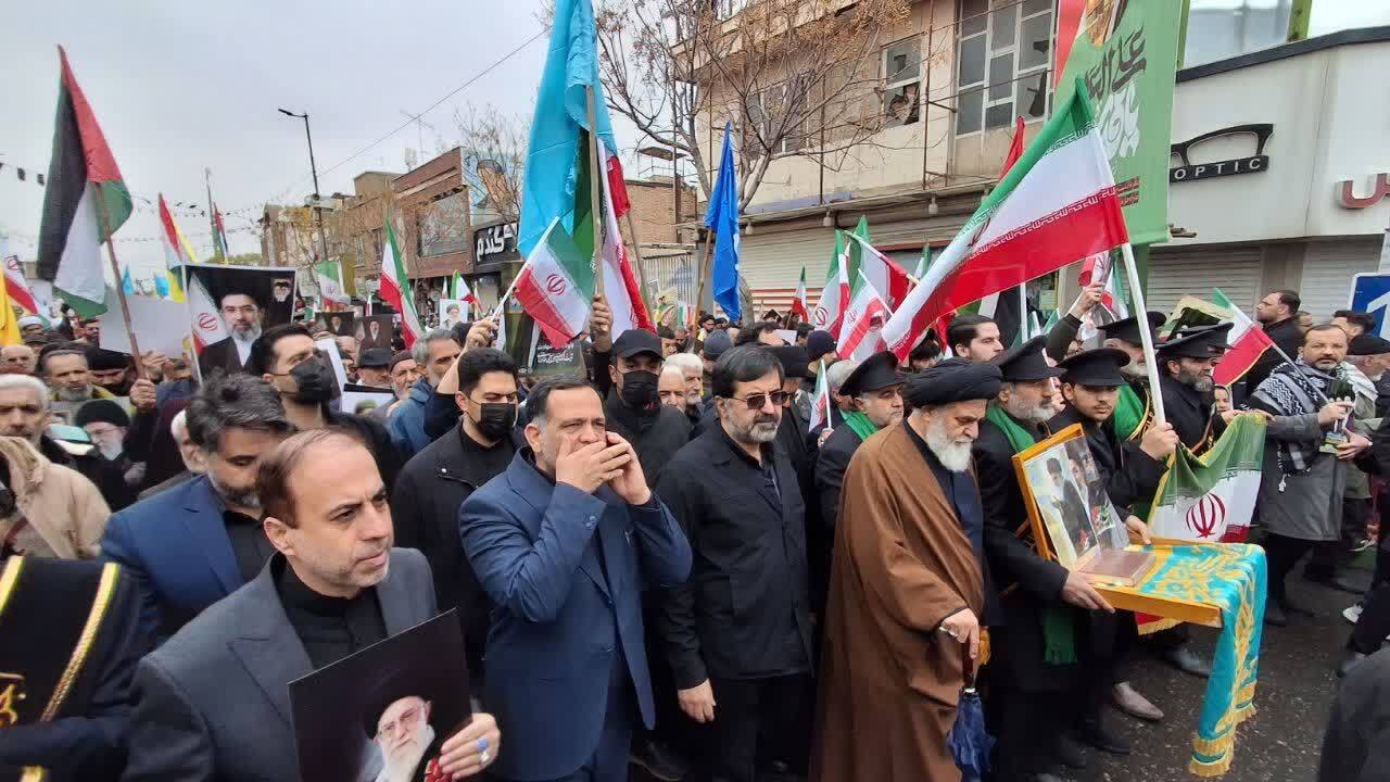 مردم عزیزمان نشان دادند پای ایران اسلامی ایستادهاند مردم عزیزمان نشان دادند پای ایران اسلامی ایستادهاند