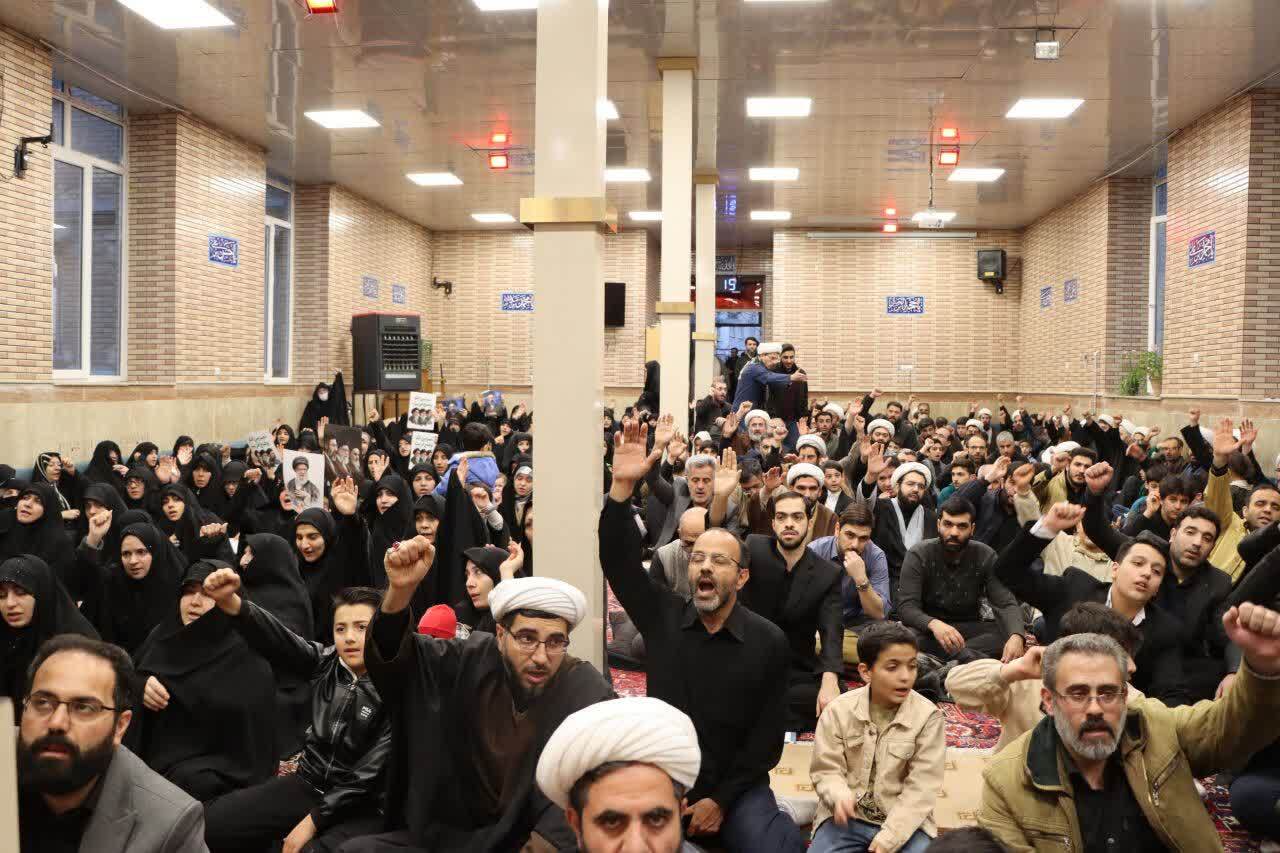 برگزاری ویژهبرنامه تبیینی و عزای امام شهید برای خانوادههای طلاب تبریز+ تصاویر برگزاری ویژهبرنامه تبیینی و عزای امام شهید برای خانوادههای طلاب تبریز+ تصاویر
