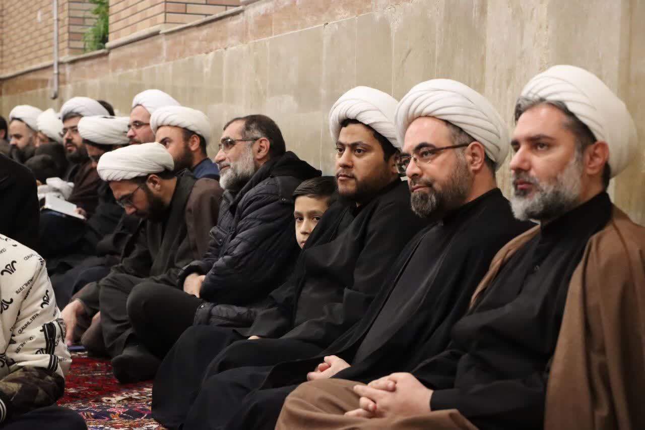 برگزاری ویژهبرنامه تبیینی و عزای امام شهید برای خانوادههای طلاب تبریز+ تصاویر برگزاری ویژهبرنامه تبیینی و عزای امام شهید برای خانوادههای طلاب تبریز+ تصاویر
