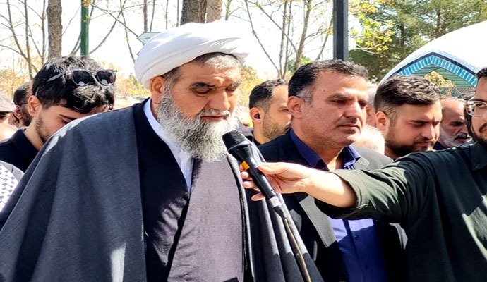 پیکر مطهر شهید مدافع وطن جنگ رمضان در کاشان تشییع شد + عکس پیکر مطهر شهید مدافع وطن جنگ رمضان در کاشان تشییع شد + عکس