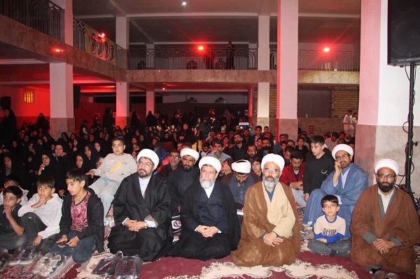 دیدار مدیر حوزه علمیه فارس با خانواده شهید روحانی اغتشاشات اخیر+تصاویر دیدار مدیر حوزه علمیه فارس با خانواده شهید روحانی اغتشاشات اخیر+تصاویر