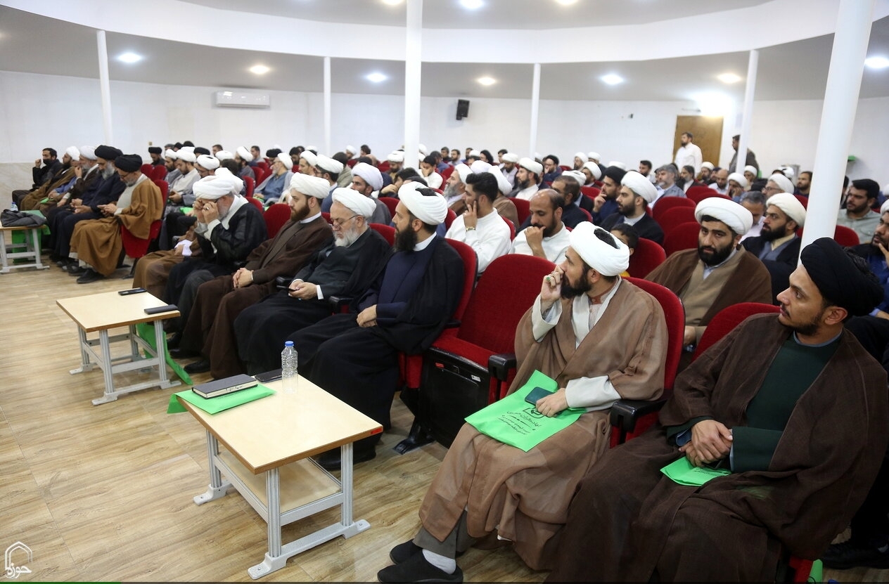 نشست هم اندیشی جهادگران حوزوی برگزار شد نشست هم اندیشی جهادگران حوزوی برگزار شد
