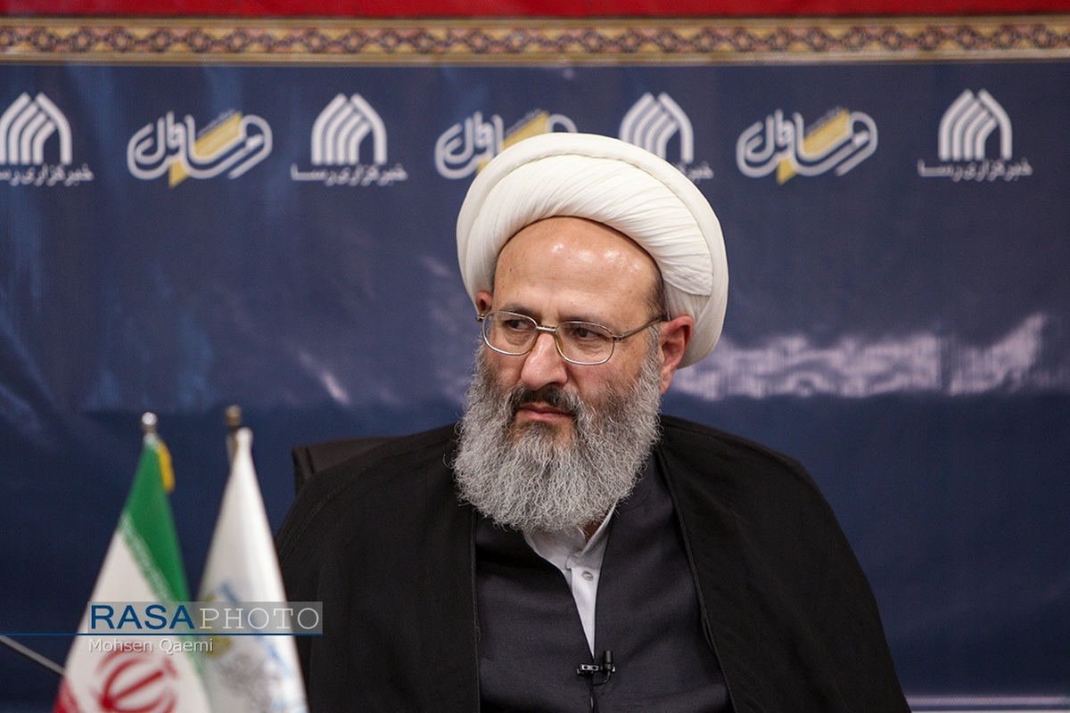پخش هرگونه برنامه اهانتآمیز و خلاف وحدت اسلامی صحیح نیست