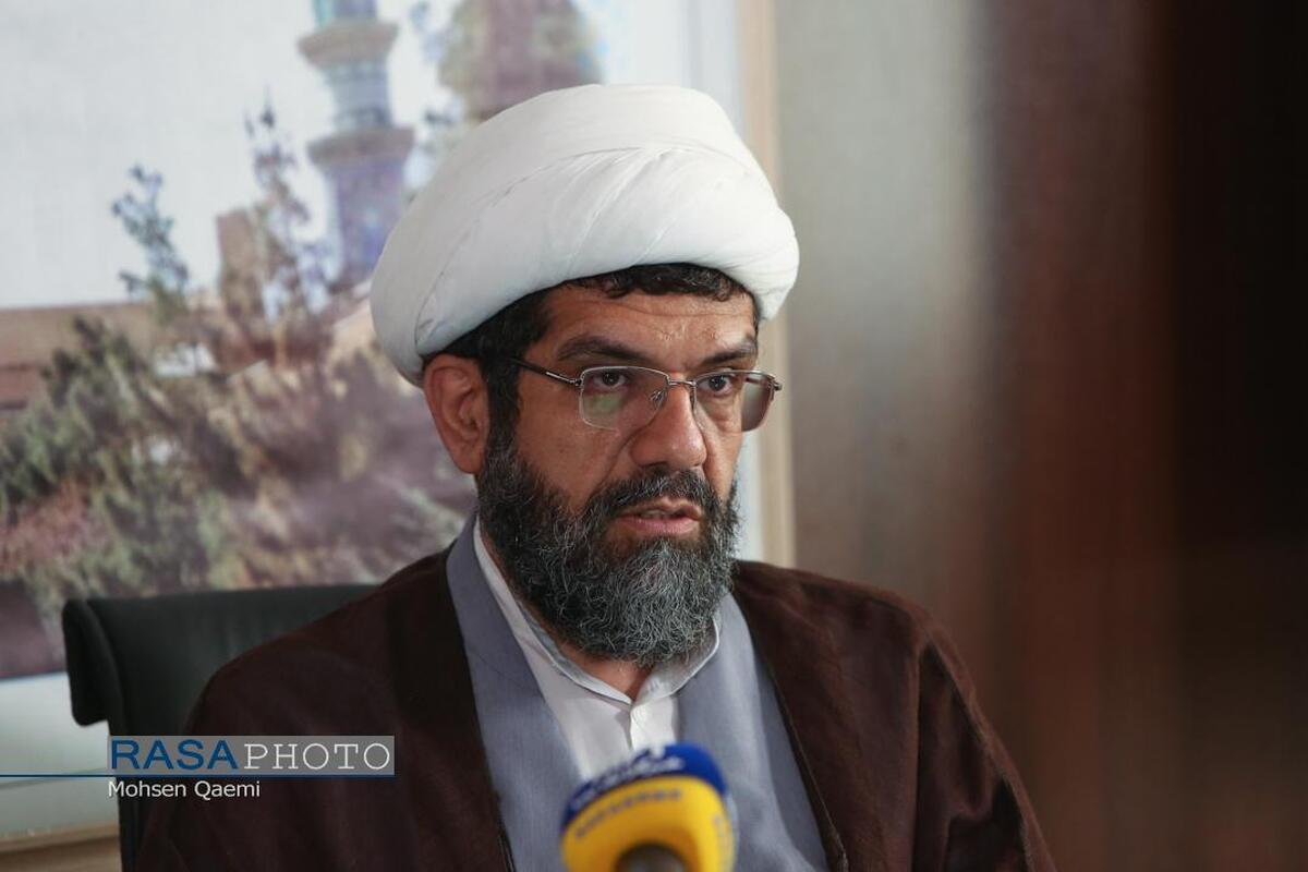 تحریف گفتمان انقلاب اسلامی چالشی جدی است/ وظایف حوزه علمیه در پشتیبانی نظری از نظام