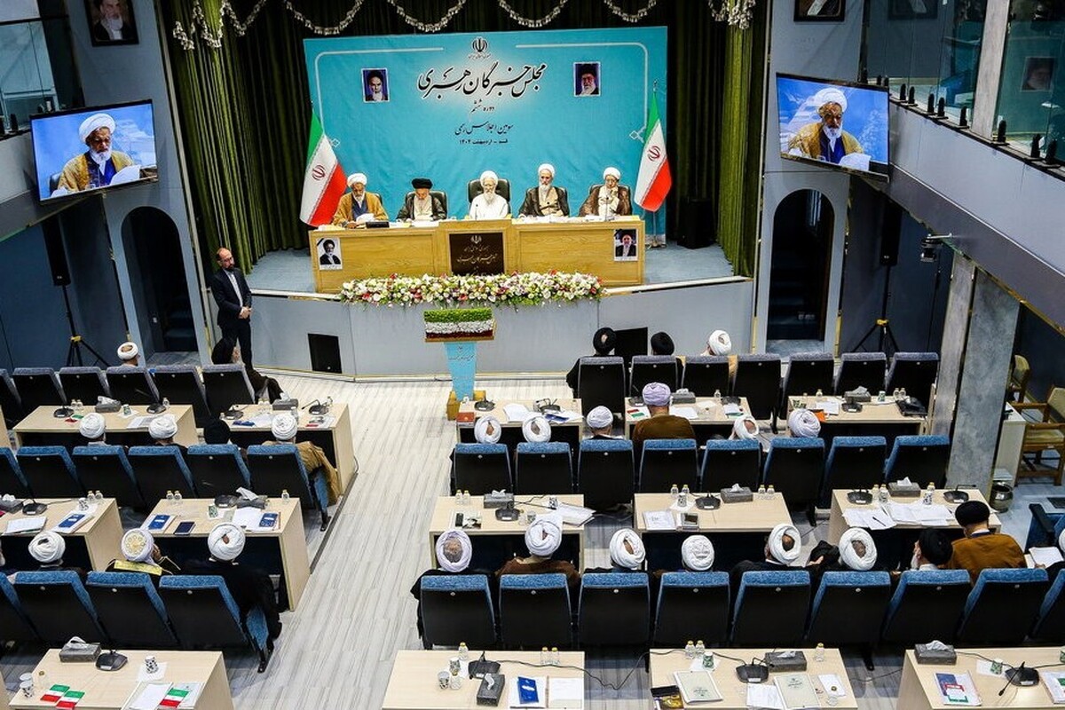 تأکید نمایندگان مجلس خبرگان بر بهبود معیشت مردم و حفظ ارزشها